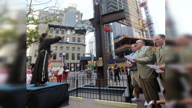 Los ateos, contra la cruz del monumento a las víctimas del 11-S 