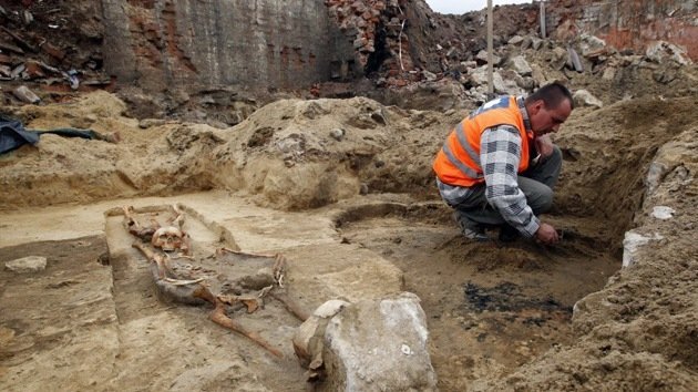 Los arqueólogos desvelan el misterio de un 'cementerio de vampiros' en Polonia
