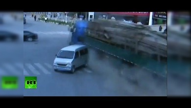 Espeluznante accidente de un camión deja una decena de muertos en China