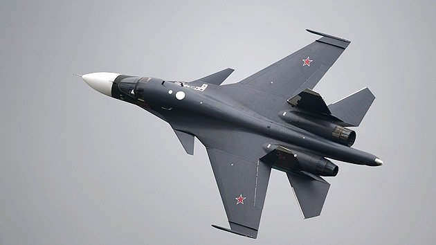 Cazas rusos Su-34 'conquistan' el Polo Norte