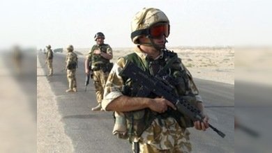Reino Unido planea enviar tropas a Libia para asesorar a los rebeldes