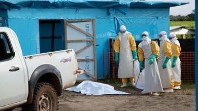 Expertos tachan de 'apocalipsis' la crisis de ébola