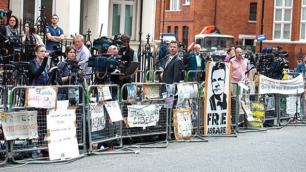 Caso Assange: ¿Qué pasa ahora cerca de la embajada de Ecuador en Londres?