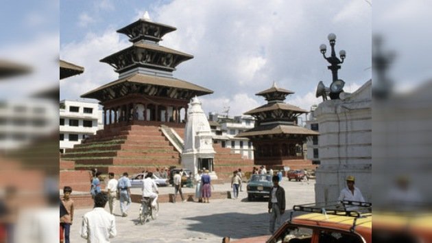 El primer ministro de Nepal accede a abandonar su cargo