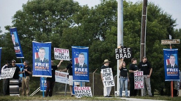Defensa de Manning: "Presentaremos una solicitud de indulto a Obama"