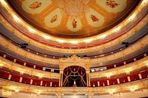 El reabierto Teatro Bolshoi desde adentro