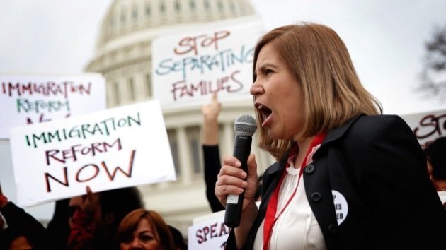 Los republicanos quieren destituir a Obama por su política de inmigración