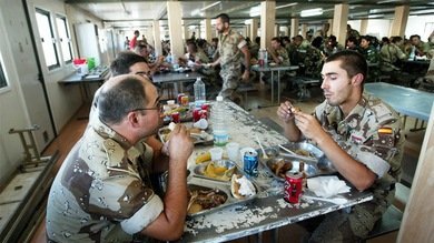 Los recortes en España llegan a los comedores del Ejército
