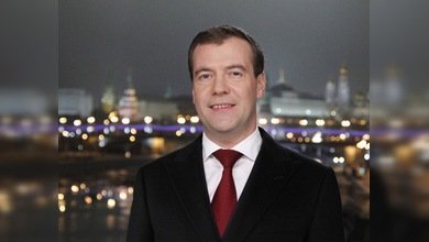 Dmitri Medvédev: "Con el repique de las campanas..."