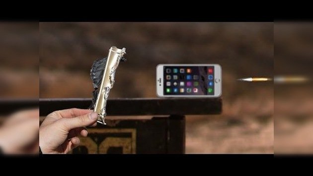 ¿Sobreviviría el nuevo iPhone 6 al impacto de una bala del calibre 50?