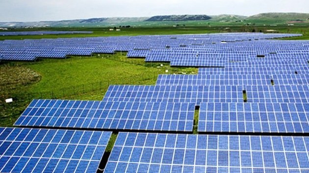 Perú inaugura la primera central eléctrica de energía solar en Sudamérica