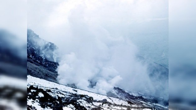 Dos volcanes de Kamchatka amenazan a la aviación