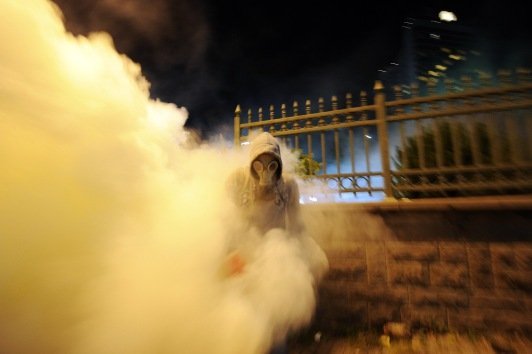 Gases lacrimógenos y cañones de agua contra protesta pacífica en Turquía