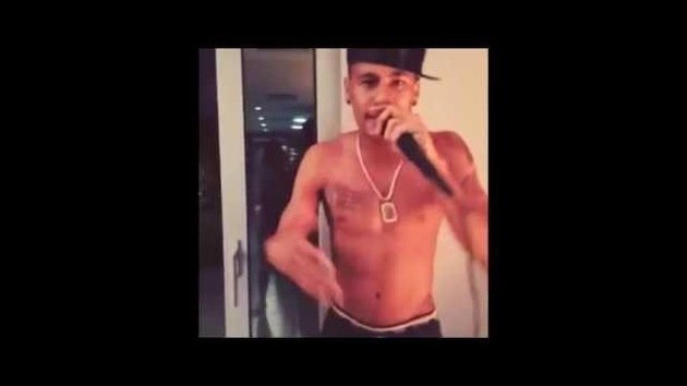 Neymar Jr. coquetea con el rap