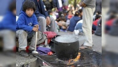 Los líderes latinoamericanos celebran junto a los que menos tienen