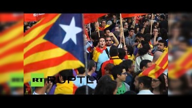 '¿Monarquía? No, gracias': miles de españoles exigen referéndum tras la abdicación del rey