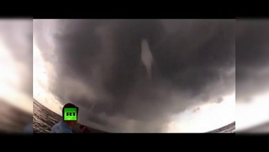 Espectáculo natural: Graban tornados marinos formándose en la costa de Florida