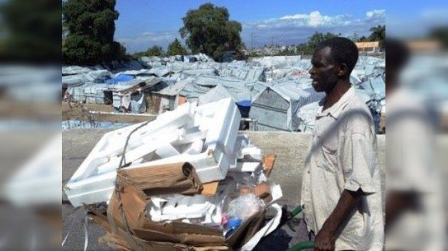 Dos años después del terremoto, medio millón de haitianos aún viven en refugios temporales
