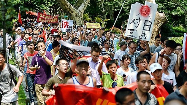 Fotos: Cientos de personas protestan en China por las islas en disputa con Japón