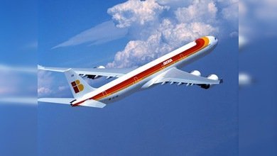 Se desnuda en pleno vuelo y obliga a un avión a regresar al aeropuerto de Barajas