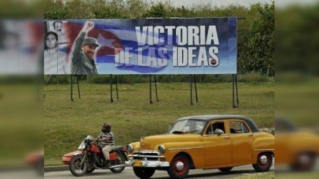 Tras 45 años, Cuba exige derogar la residencia automática a los cubanos en EE. UU.