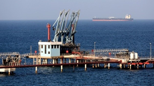La  Armada de EE.UU. entrega el petrolero interceptado a Libia