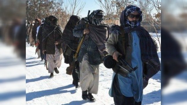 Karzai confirma contactos a tres bandas entre Afganistán, EE. UU. y los talibán