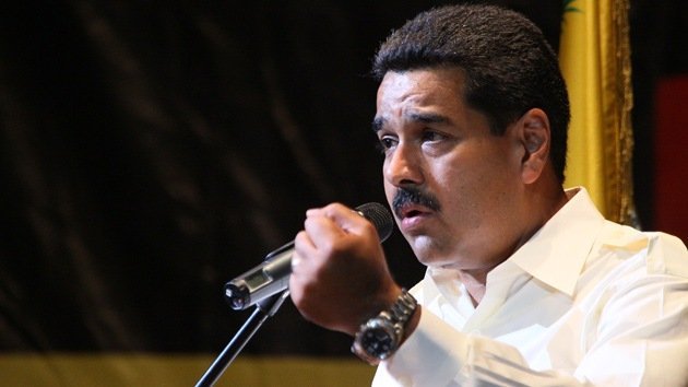 Maduro anuncia una nueva "ofensiva económica" para el próximo martes