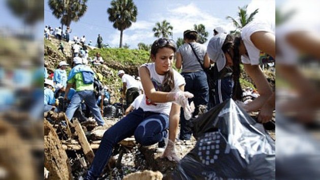 Recolectan 150 toneladas de basura en el Día de la Limpieza de las Playas en Santo Domingo