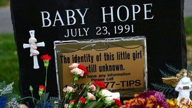 Detienen 20 años después al asesino de una niña 'sin nombre' gracias al retrato genético