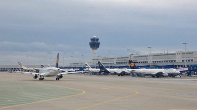Compañías de EE.UU. se negaron a repostar avión de la delegación siria rumbo a Ginebra 2 en Atenas