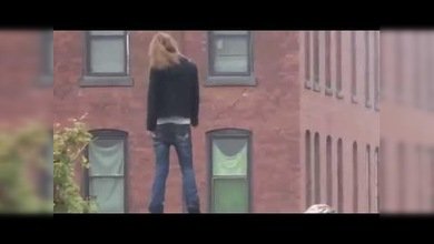 Una droga convierte a una chica en 'zombie'