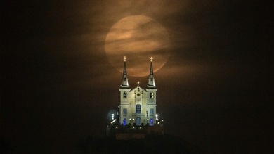 El espectáculo de la mayor superluna en 20 años