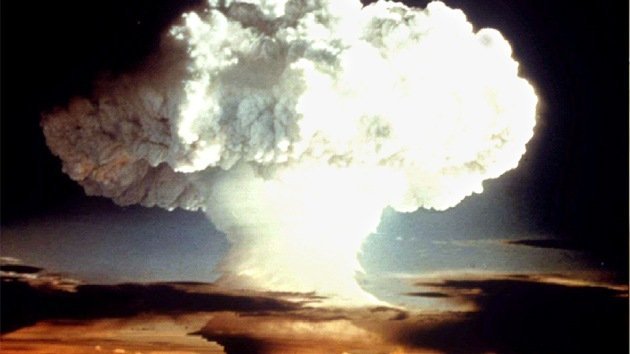 Reino Unido planeó reclutar psicópatas para poner orden en caso de una guerra nuclear