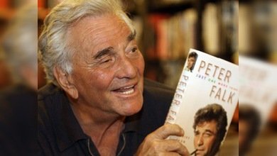 Adiós a 'Columbo', el detective que siempre se guardaba una última pregunta