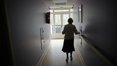 Un análisis de sangre podría bastar para la detección temprana del mal de Alzheimer