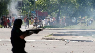 Fotos: dos muertos, decenas de heridos y cientos de detenidos en los saqueos en Argentina