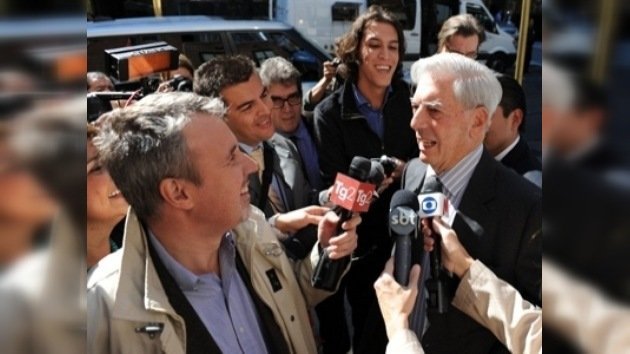 Perú festeja la concesión del Nobel a Mario Vargas Llosa