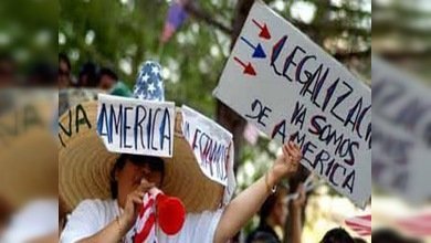 Piden amnistía para hijos de inmigrantes víctimas de las redadas en Greeley