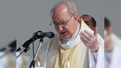 Un cardenal chileno pide perdón a las víctimas del sacerdote pederasta Fernando Kadarima
