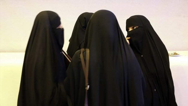 Restaurantes sauditas prohíben el ingreso a las mujeres solteras