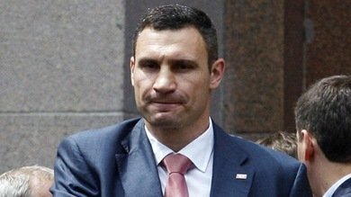 El alcalde de Kiev, Vitali Klichkó, solicita ayuda militar a Alemania