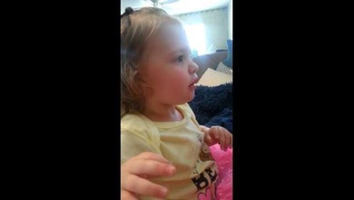 Así podría reaccionar su hija si usted se corta repentinamente la barba