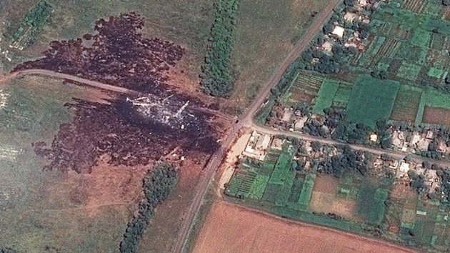 Imágenes de satélite del lugar del accidente del MH17 en Ucrania
