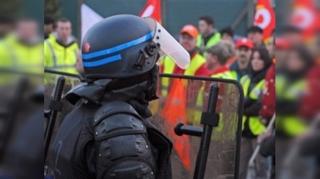 La policía francesa despeja el bloqueo a una refinería 