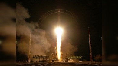 Rusia lanzó tres astronautas a la Estación Espacial Internacional