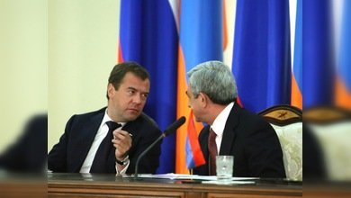 Medvédev concluye su visita a Armenia