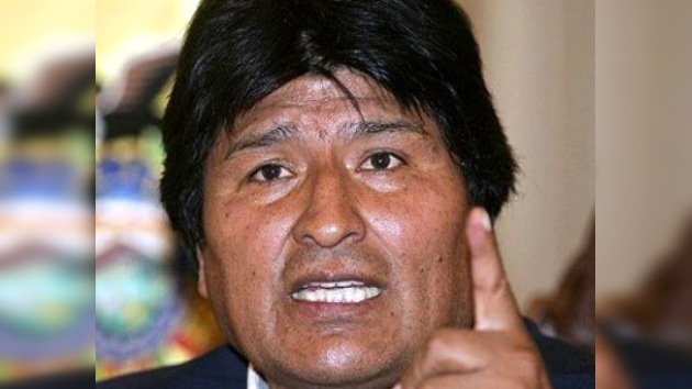 Evo Morales, sin piloto y con dolores de estómago