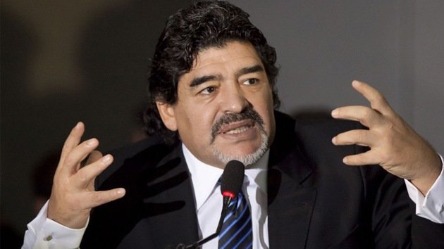 Diego Maradona al papa: "Me estás dando chispazos de cosas humanas"
