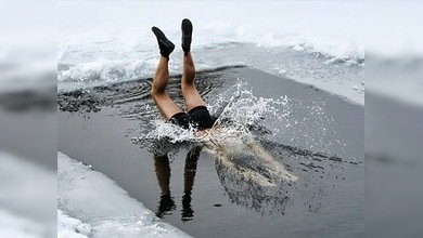 Natación en aguas heladas, ¿un remedio milagroso?